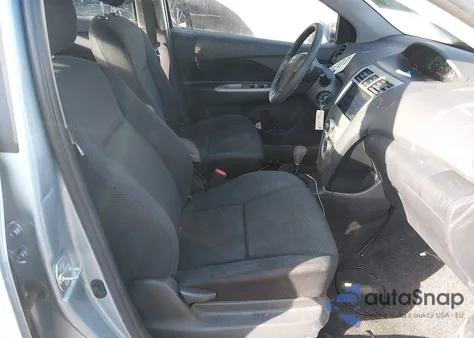 2010 Toyota Yaris z USA, uszkodzony, nr VIN JTDBT4K31A1365684